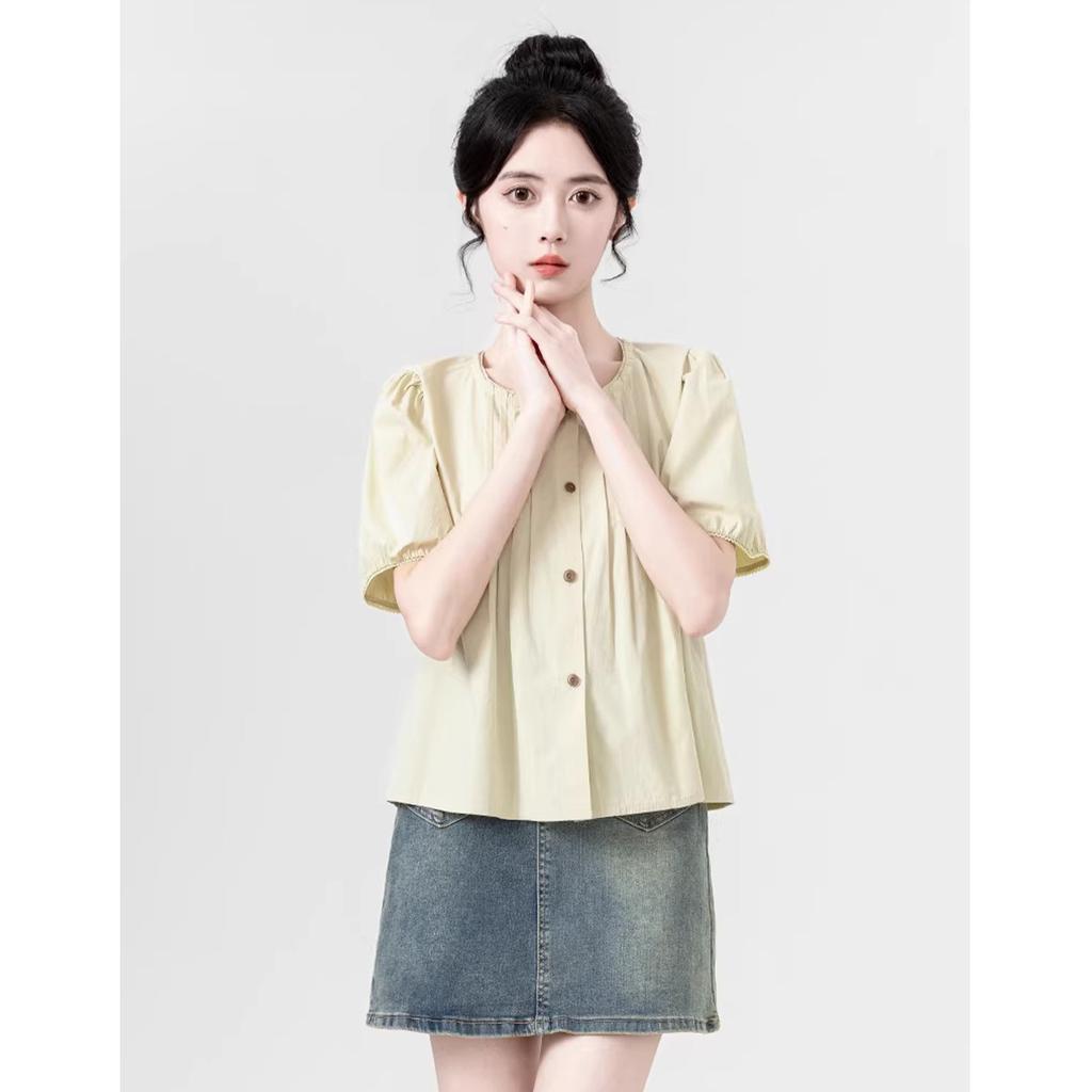 2026 summer new pleated design, niche temperament, age reducing French bubble sleeve shirt, women's versatile top