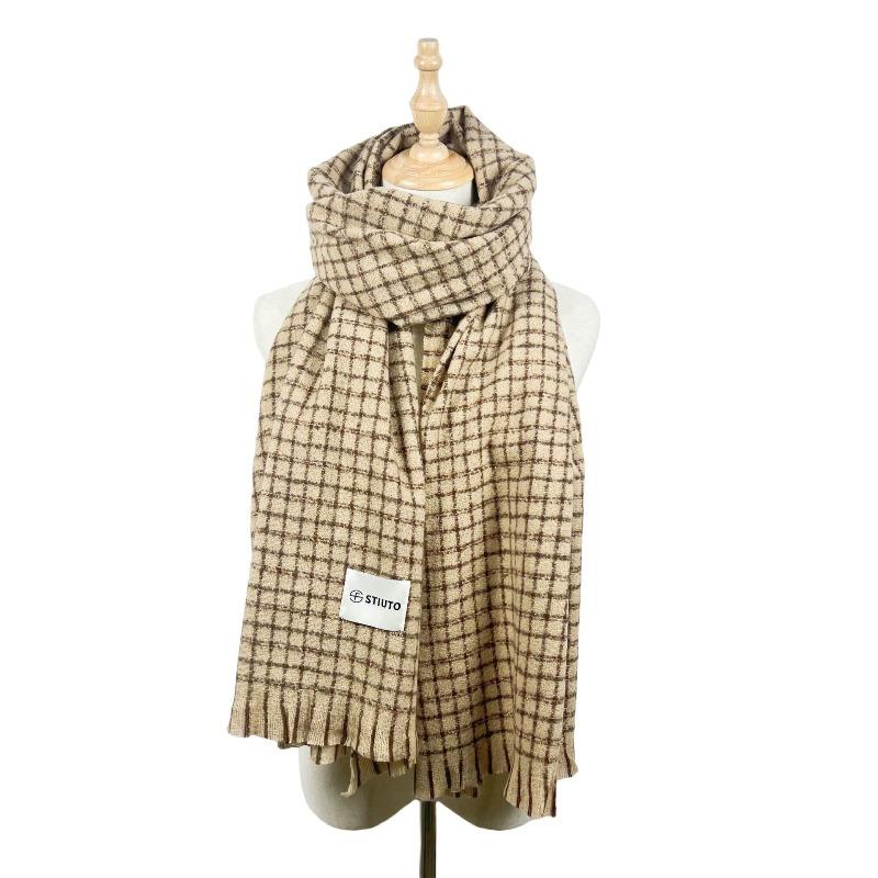 

New Angela red scarf women s thickened long autumn and winter senior sense versatile simple plaid warm scarf