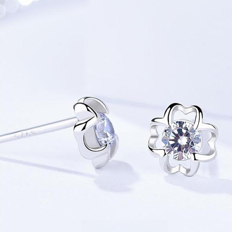 Imitation S925 Four-Leaf Clover Stud Earrings - Korean Style, Women's Luxurious High-End Niche Design