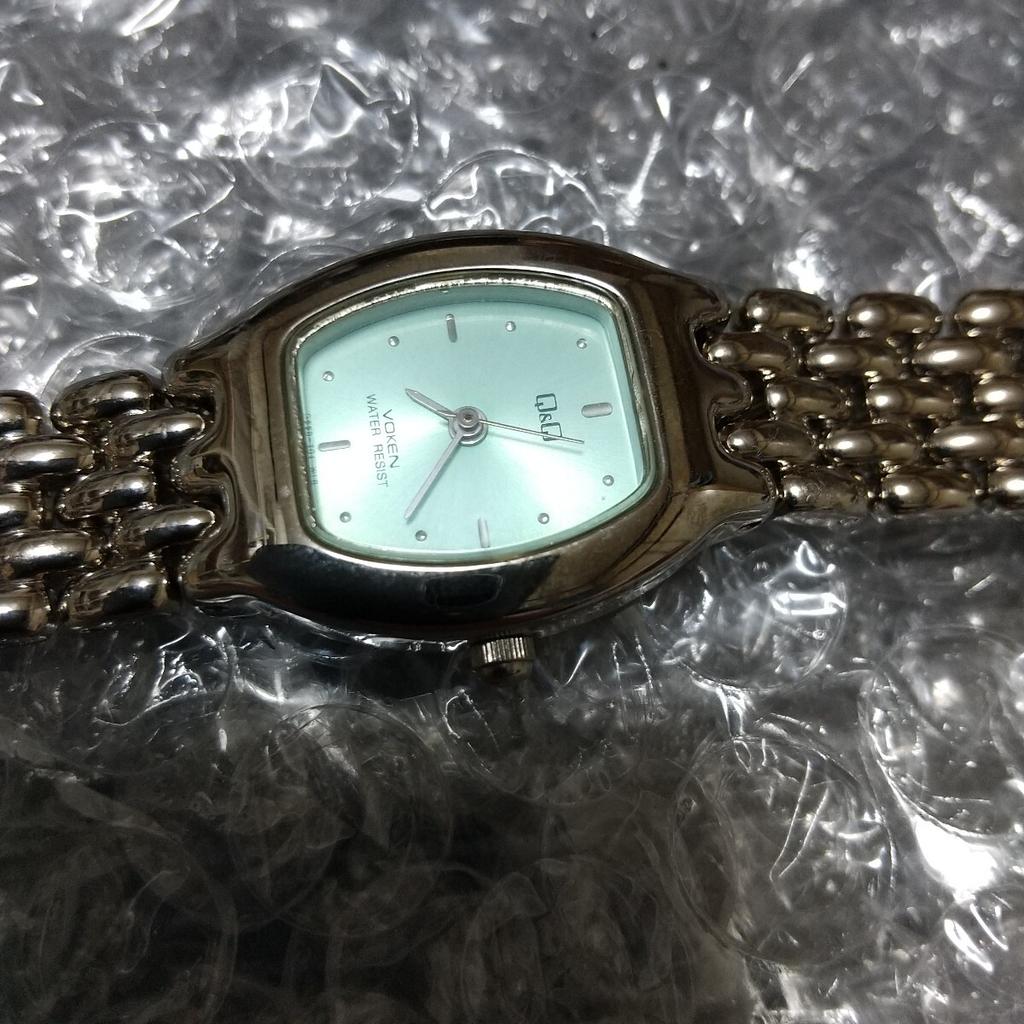 CITIZEN Ice Blue Quartz Japanese 3 Battery Ladies' Q&Q Watch, Movement, Hands.