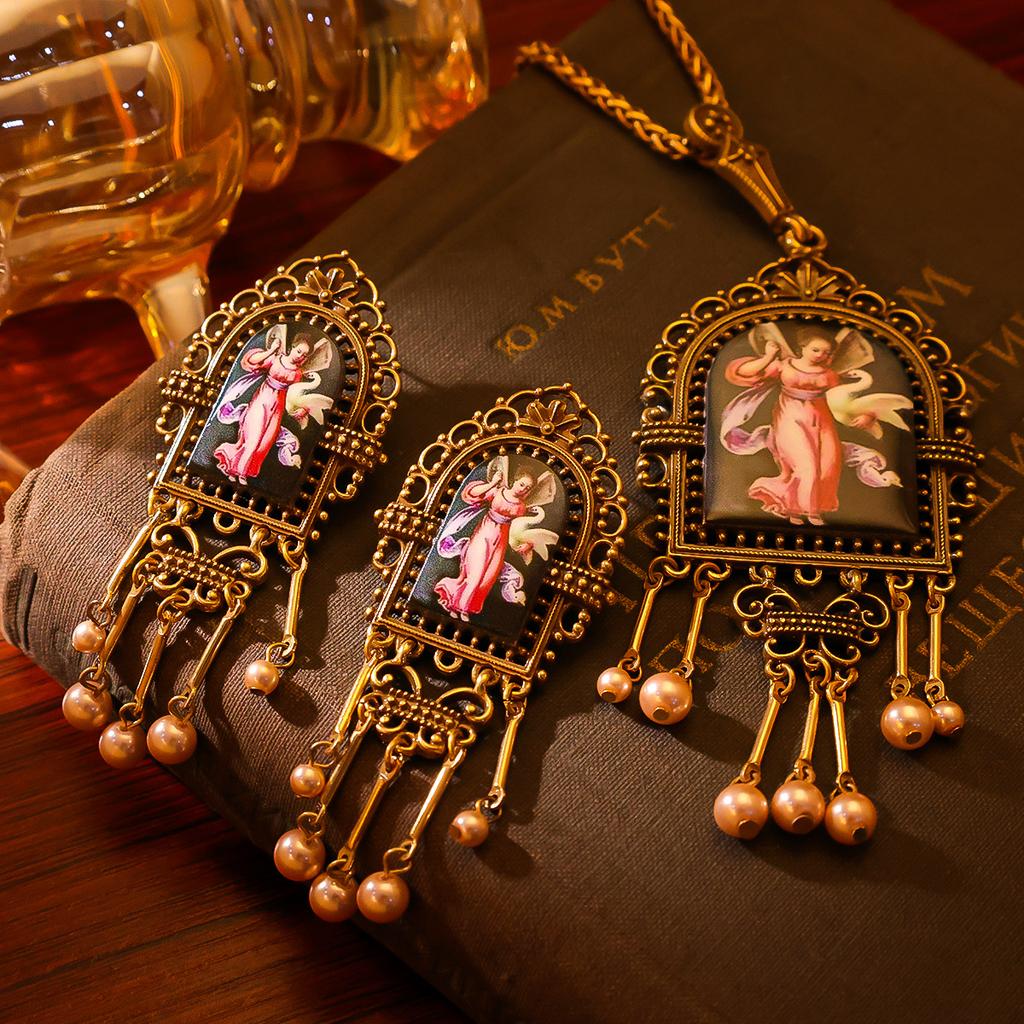 Medieval Retro Court Style Temperament Imitation Pearl Necklace Fringed Stud Earrings Replica Ethnic Style Earrings