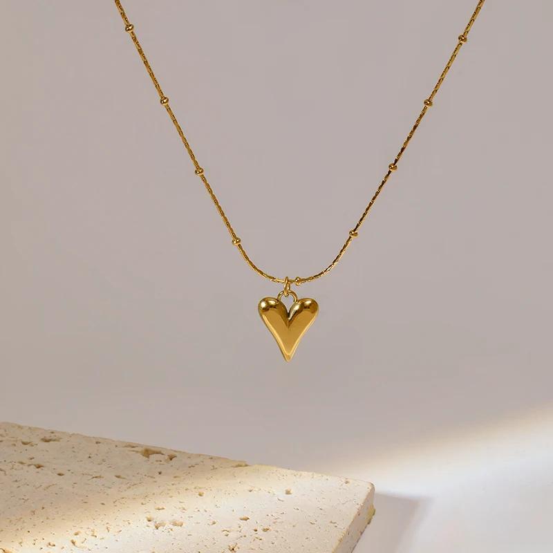 Love Necklace For Women In Summer, Light Luxury Niche Collarbone Chain, Simple Temperament, High-End Neck Chain Accessory