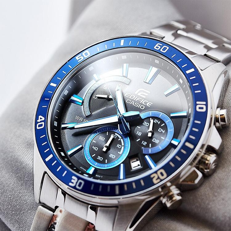 Casio Edifice Series Fashion Trend Classic One Touch Three Fold Clasp Stopwatch Mineral Glass 100 Meters Water Resistant Quartz Movement EFV-620D-1A2V