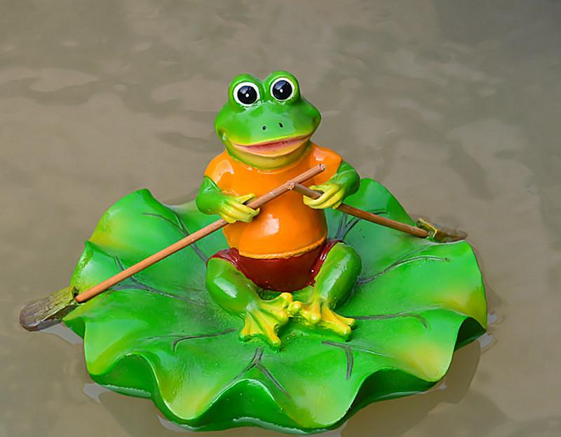 Resin Floating Frog Turtle Fish Pond Flowing Water Fountain Water Surface Lotus Flower Decoration Resin Crafts Floating Crafts