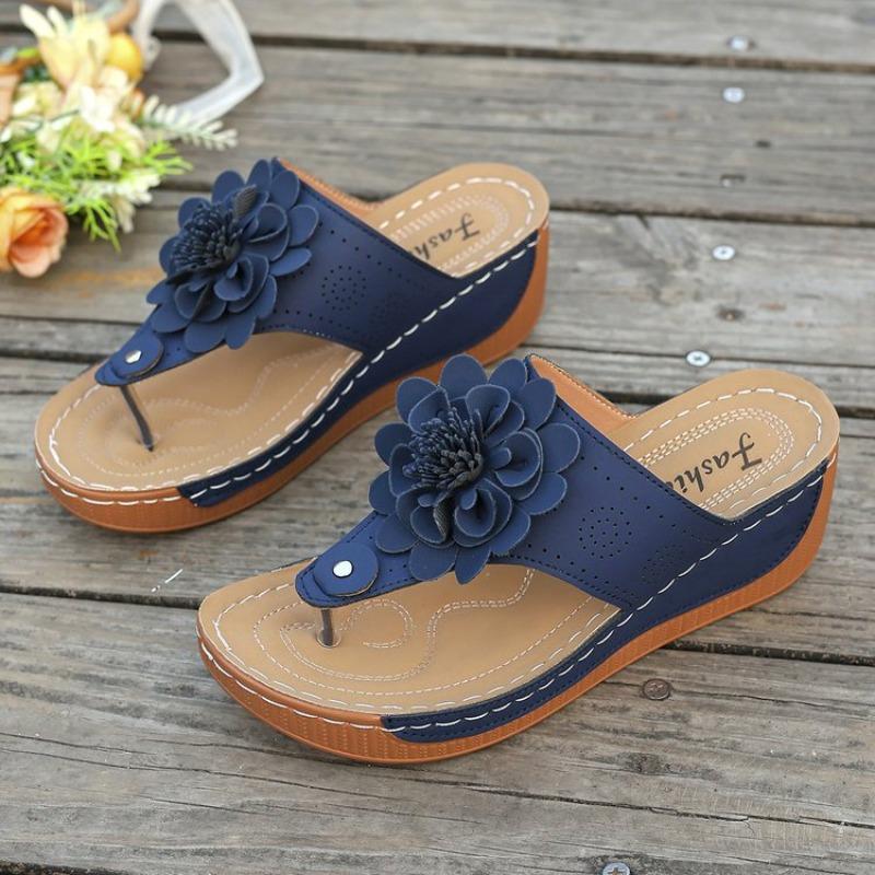 Summer new large size shoes flower slope heel open toe wearing slippers women's sandals