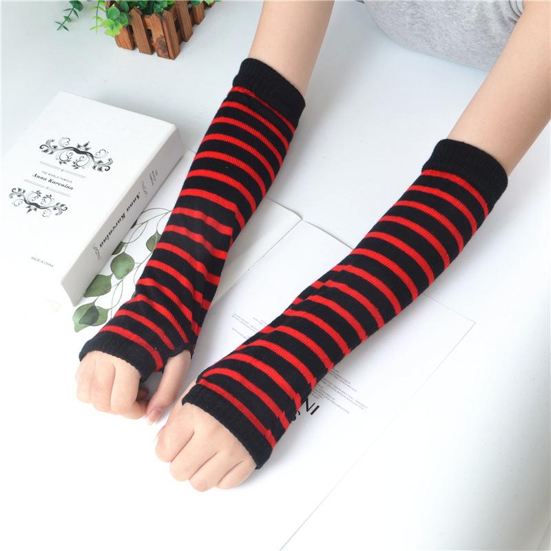Spring and Autumn Outdoor Sun Protection, Dark and Fashionable Korean Version Striped Sleeve, Knitted Finger Hole Arm Cover.