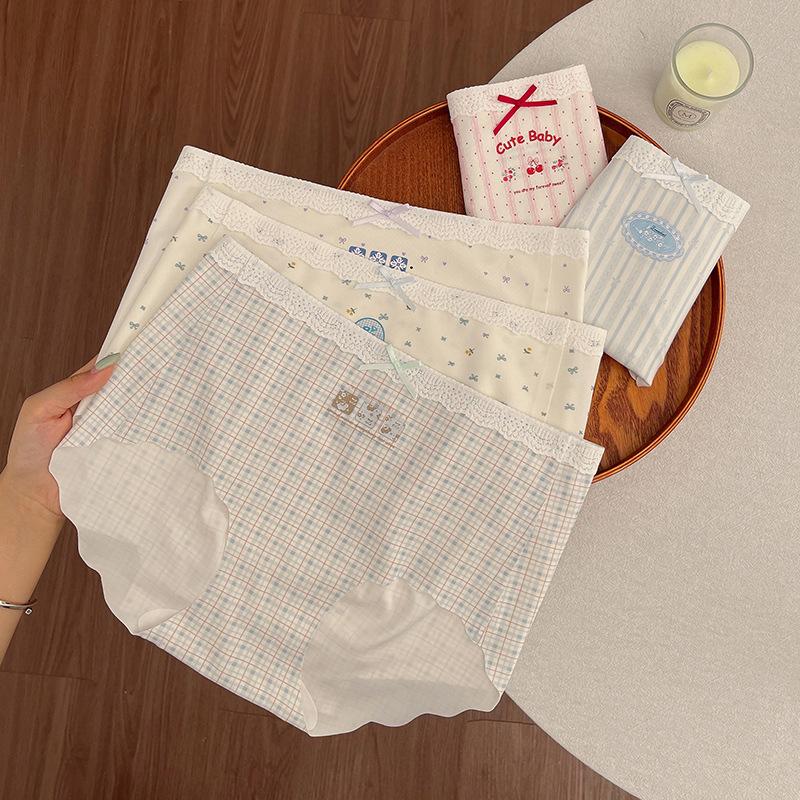 Women's Summer Small Floral Ice Silk Lace Waist Head Splicing 10A Bacteriostatic No Trace Briefs
