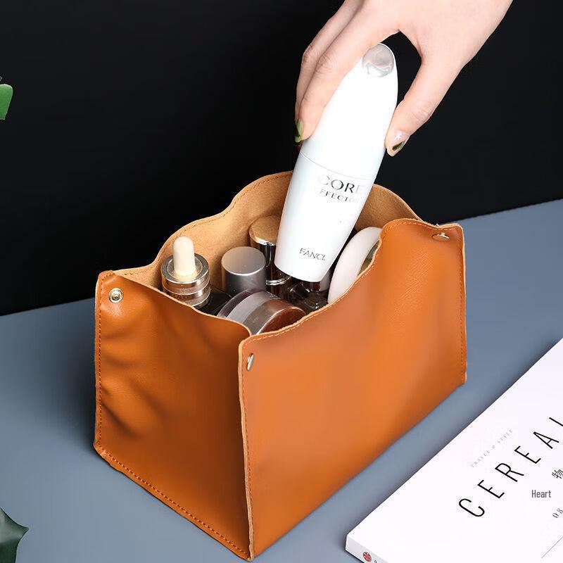 

Versatile Leather Tissue Box