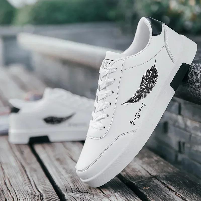 Men's Leather Casual Shoes Fashion Sneakers Lace Up Vulcanized Shoes Lightweight Leather Tennis Shoes for Men Zapatillas Hombre