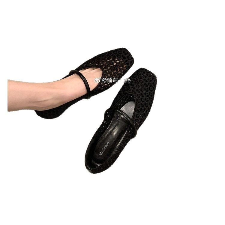 2025 New Casual Soft-soled Sandals Women's Flat-soled Summer Fashion Hollow Jelly Shoes Shallow Plastic Single Shoes Sand Reality