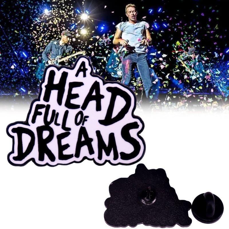 Stylowa przypinka / odznaka z albumu muzycznego Coldplay Dream Overload Prezent dla fana w kolorze czarnym
