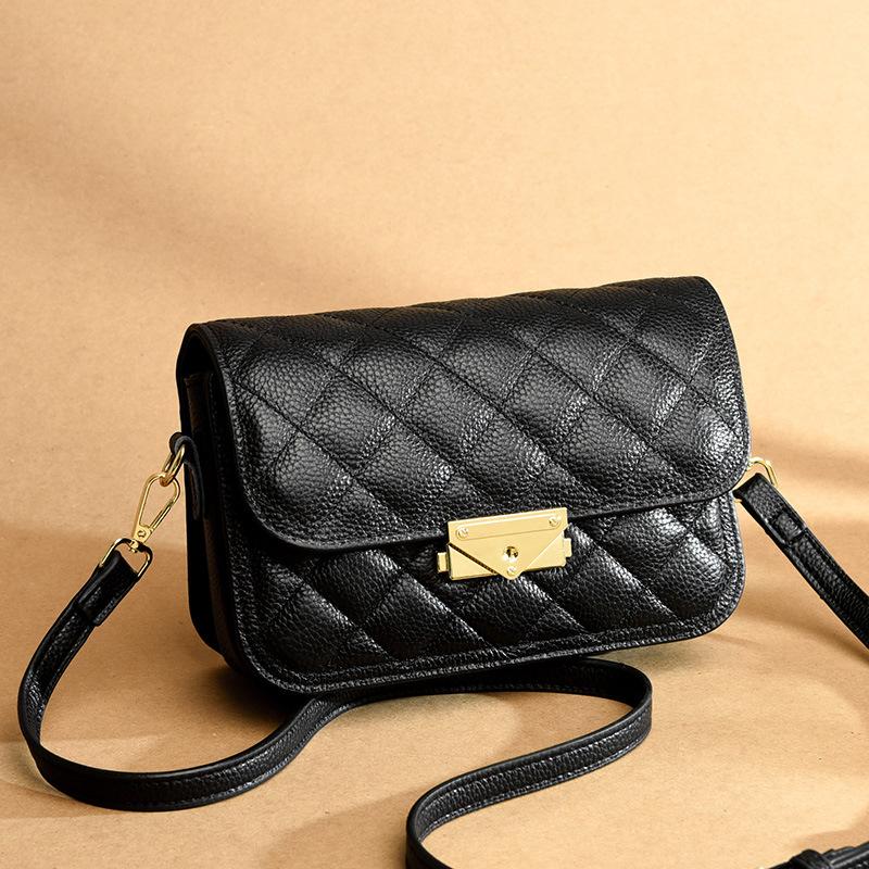 

Кожаная маленькая сумка первого слоя женская сумка модная вышитая нить текстура плечевая сумка-мессенджер цепочка One Piece Generation чёрный