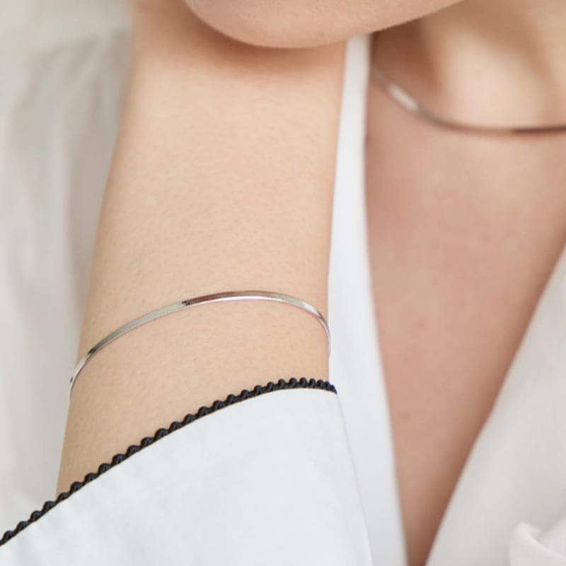 ENOUGHLIP Simple Silver Bracelet