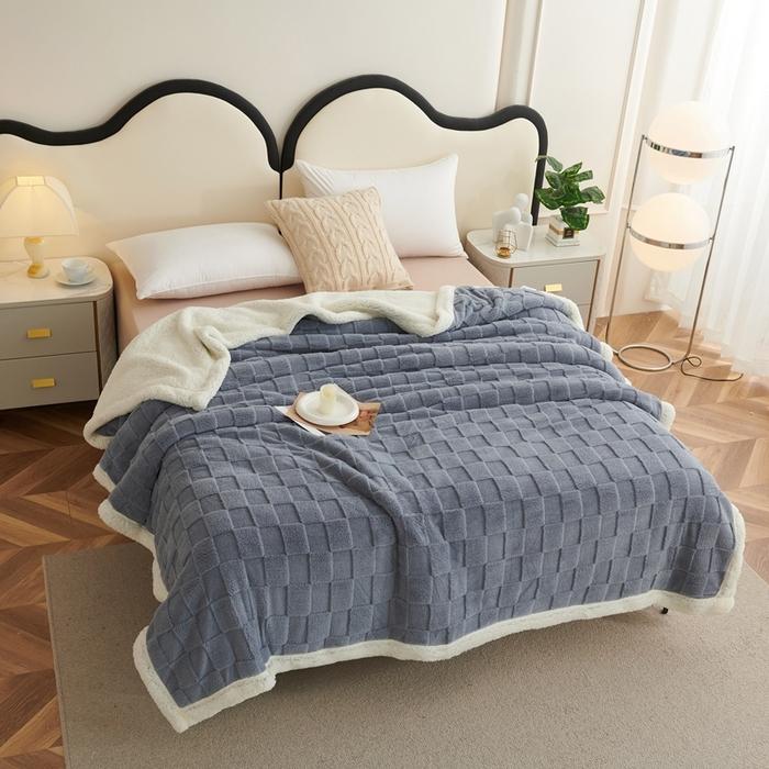 Chessboard Getafur Lamb Fleece Blanket Thickened Autumn and Winter Keeping Warm Sofa Blanket Can Be Used As A Bed Sheet