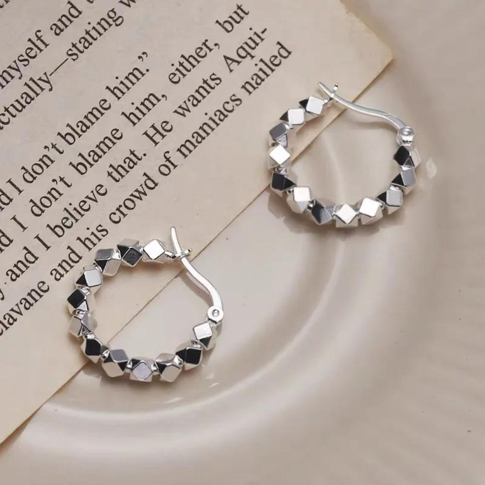 1 Pair Hoop Earrings Simple Temperament Exquisite Hot Semale Sexy Gift