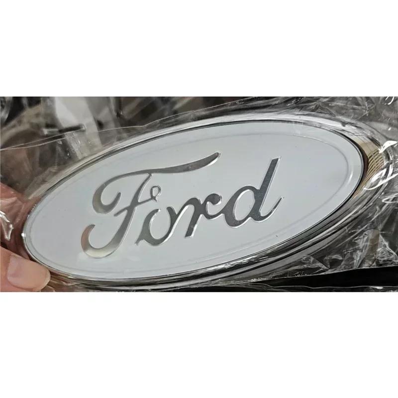 Nowa Naklejka Samochodowa 2026 11,5x4,5cm Logo Samochodu dla Ford Fiesta Ranger Mondeo Fusion Escape Kuga Edge Focus Mustang Emblemat Tylnej Klapy S