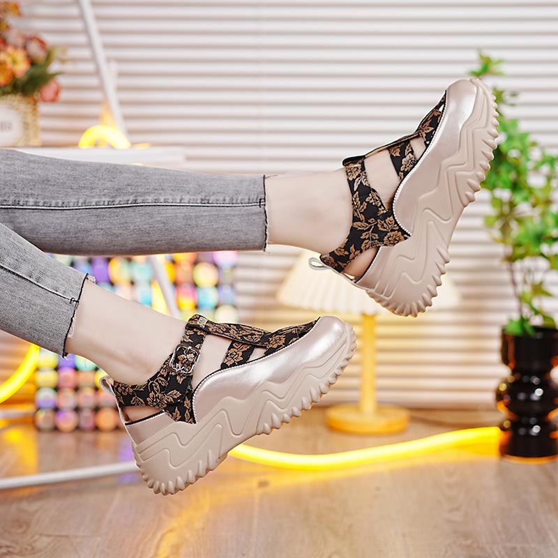 

8817 inner height increase 7 dad shoes women, summer new versatile thick sole hollow 34