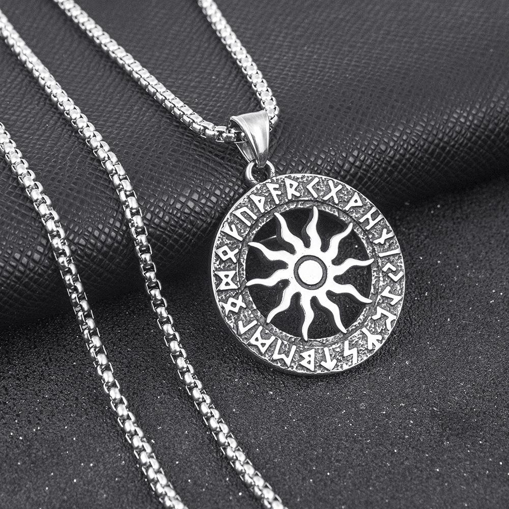 Retro Viking Round Sunflower Pendant Necklace for Men - Titanium Steel
