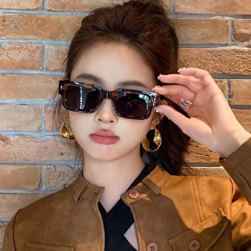 High-End European & American Fashion Sunglasses: UV Protection, Versatile, Unisex, Perfect for Travel Photos