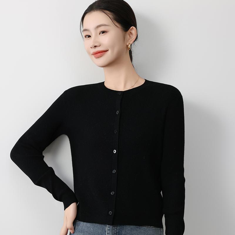 Dámský lehký kardigan z 50% vlny a 50% morušového hedvábí - všestranný úplet na 4 sezóny pro celoroční pohodlí a styl