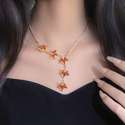 Fashion Temperament Exquisite Luxury Red Zircon Maple Leaf Pendant Necklace Female AVE