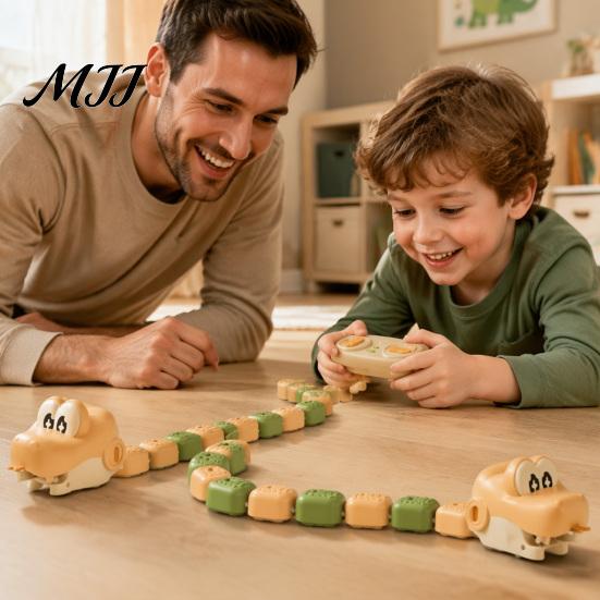 Two Player Battle Snake Toy 1/2 Sets RC Electric Magnetic Toy, Remote Control Eating Itself Controlled for Kids, Hands-Eye Coordination 2 Players