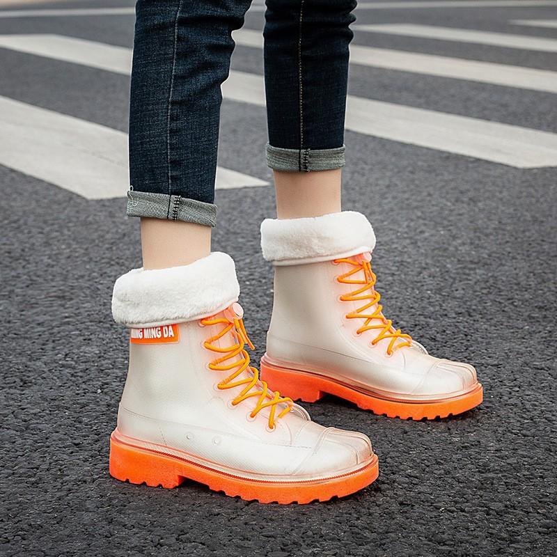 New women's jelly rain shoes, four-season fashion rain boots, non-slip and waterproof rubber shoes, and versatile medium tube water boots