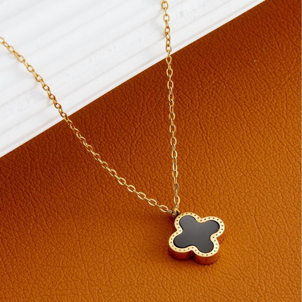 Fashion Four-Leaf Clover Necklace Female Tide Net Red Simple Temperament Personality Hundred Matching Collarbone Chain