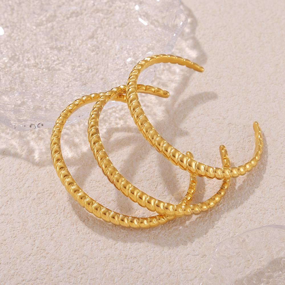 Trendy Adjustable 18K Gold-Plated Titanium Threaded Bracelet