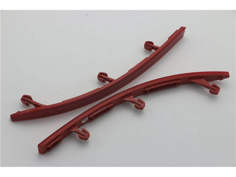 Volkswagen Tiguan 10-17 Zadní nárazník Výstražný odrazový pruh