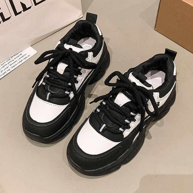 

Popular black versatile casual sports shoes women s spring and autumn European goods 2025 new models show feet small fried street thick-soled dad shoe 35 чёрный