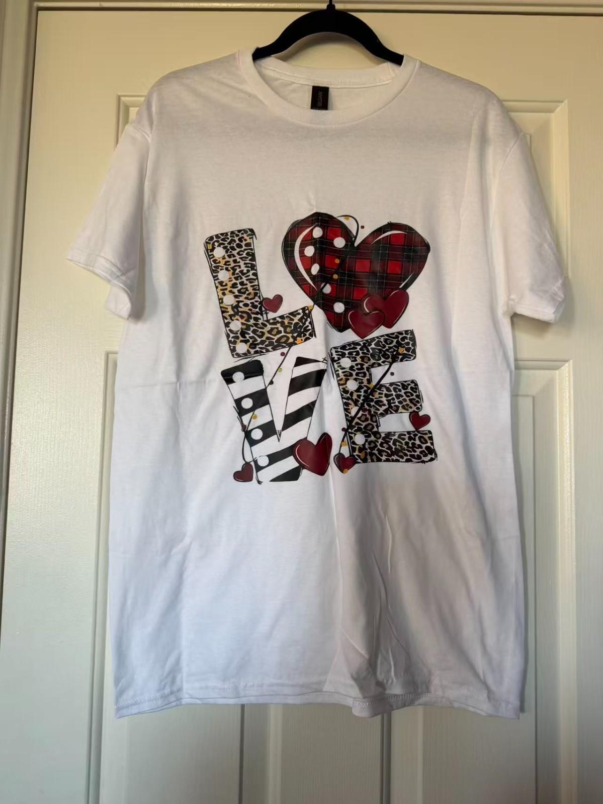 LOVE Heart Graphic T-Shirt White Valentine Leopard Print Tee Adult M