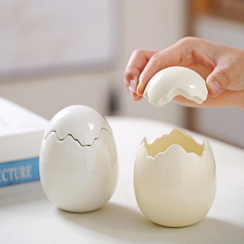 European Ceramic Egg-Shaped Scented Candle Holder: Birthday, Wedding Decoration, Creative Ornament