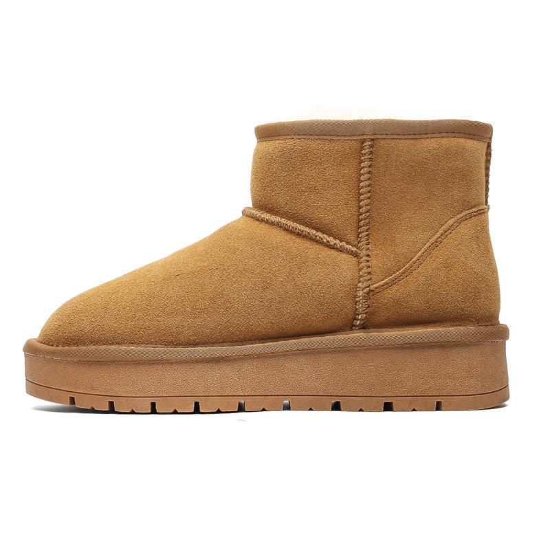 Sheepskin and Fur Integrated Thick-soled Snow Boots Women's Short Tube Thickened Bread Shoes Warm and Velvet Winter Cotton Shoes