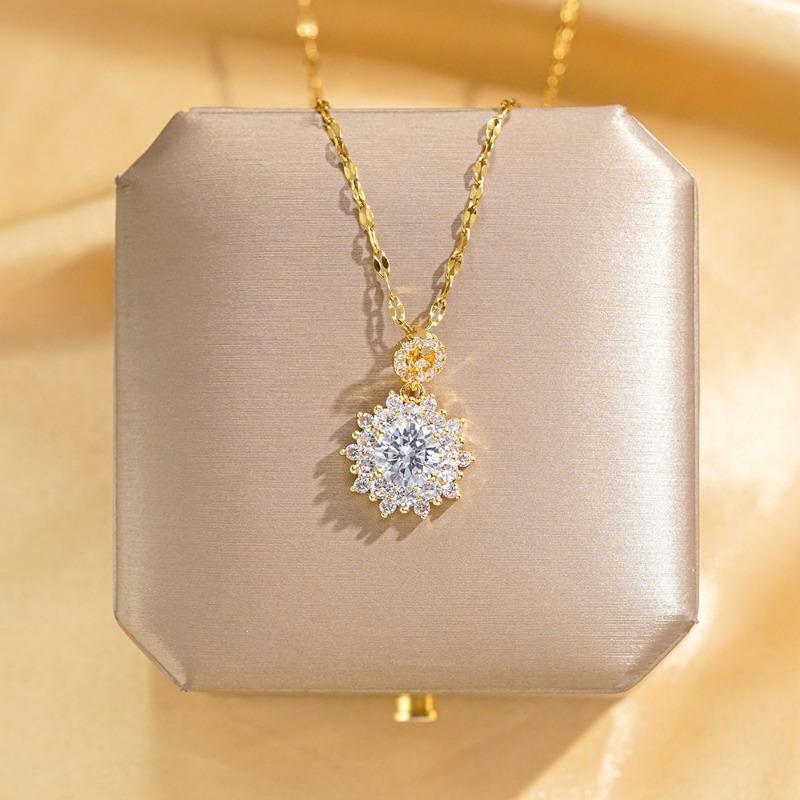 Women Light Luxury Full Diamond Zircon Flower Fashion Clavicle Necklace