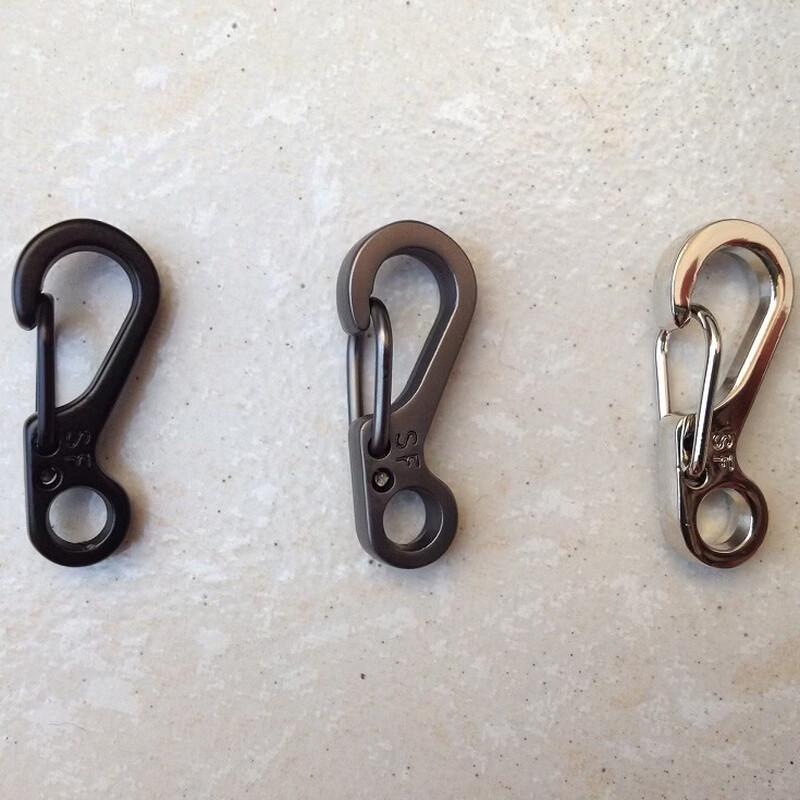 ZISIZ Mini Spring Carabiner Keychain