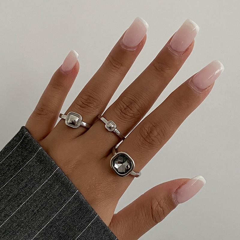 Grey Geometric Ring Women Minimalist Design Silver Color Square Finger Rings Asymmetrical Zircon Daily Wear Jewelry