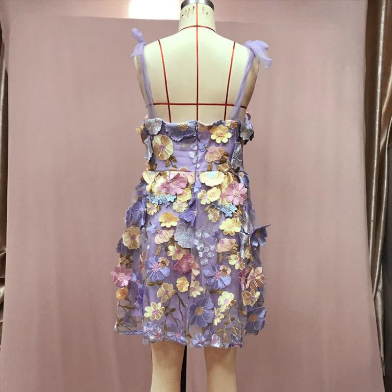 Elegantní 3D květinové výšivky Ženy Šaty s řemínkem Sladká krajka s ramenem Společenské šaty bez zad Jaro Léto Dámský župan