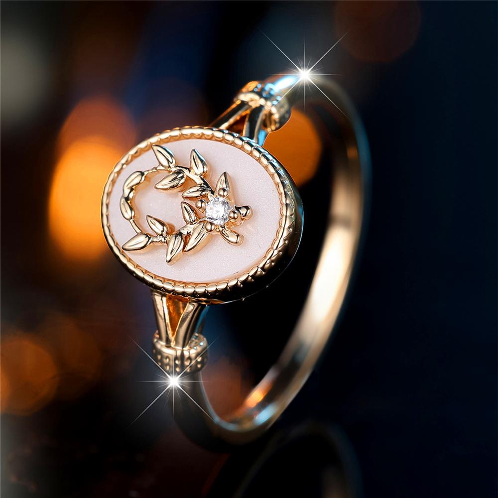 Trendy Female White Enamel Stone Oval Leaf Plant Ring Vintage Gold CopperColor Rings For Women Wedding Jewelry Gift