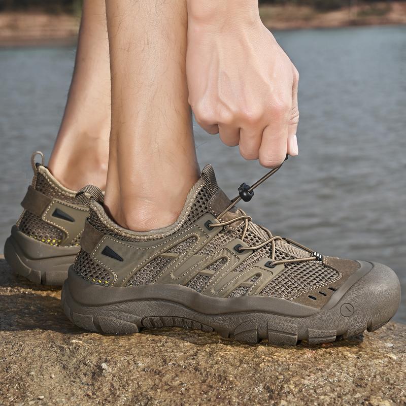 Fashion Non-Slip Flats Hot Style Male Summer Sandals Wading Aqua Shoes New Men's Hollow Out Sandals Comfortable Quick-Dry Beach Shoes