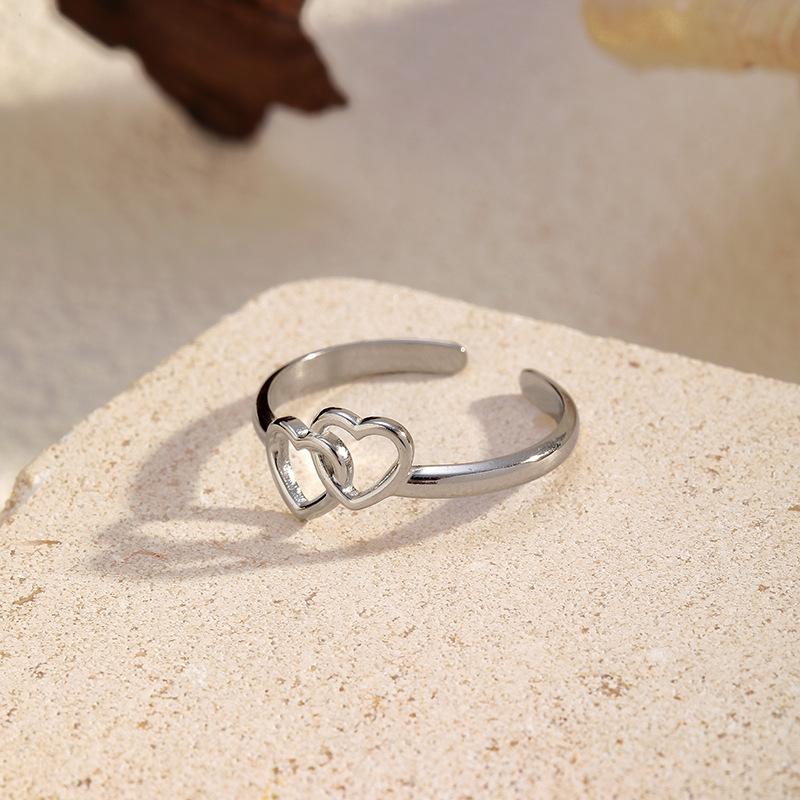 European and American simple heart-shaped opening titanium steel ring light luxury simple women's electroplated 18K gold stainless steel jewelry