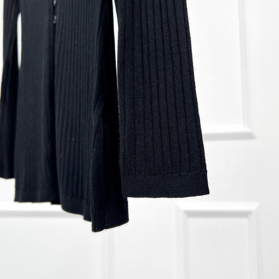 Nordic Minimalist German Yarn Super120's Ribbed Crew Neck Wool Cardigan