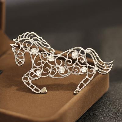 SKEDS Women Men Vintage Hollow-out Horse Crystal Badges Brooch Classic Exquisite Clothing Coat Party Pin Jewelry For Lady