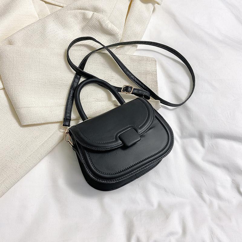 Minimalist And Trendy Women s Handbag With Stitched Detailing And Phone Pocket чёрный