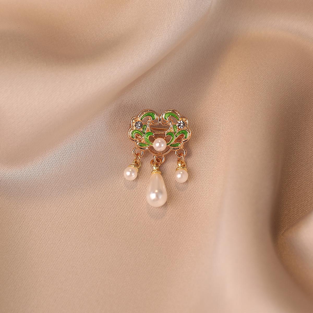 

Брошь-замок мира Сянъюнь с жемчугом Высококлассный и слегка роскошный аксессуар-брошь для женского ханьфу и ципао