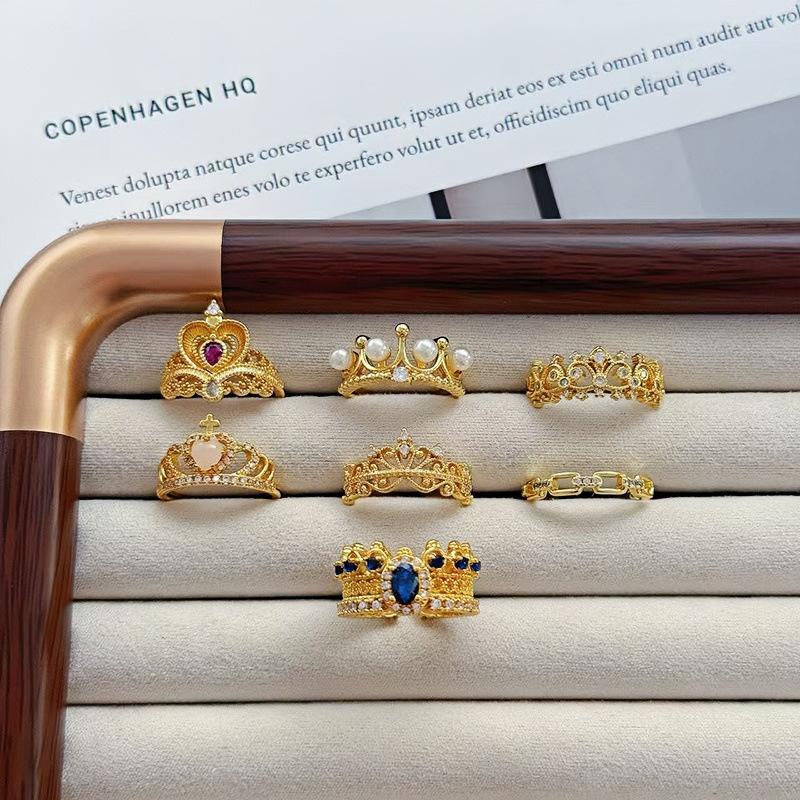 Medieval Vintage Hollow Lace Crown Colored Treasure Ring Women'S Retro Light Luxury High-End Niche Ring