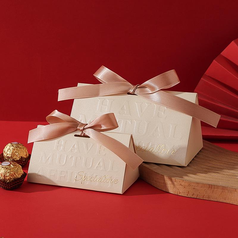 European Style High-End Triangle Wedding Candy Gift Box Small 12.7*7*7