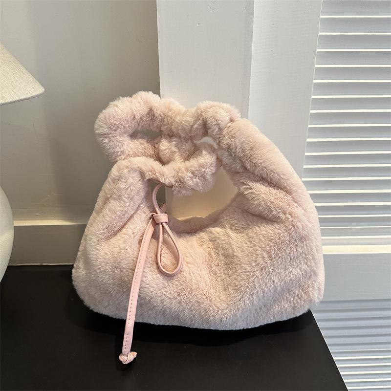 

Корейська версія модної та простої плюшевої сумки. Жіноча сумка з високою текстурою. Зима 2024 року. Нова ніша. Сумка на одне плече. рожевий