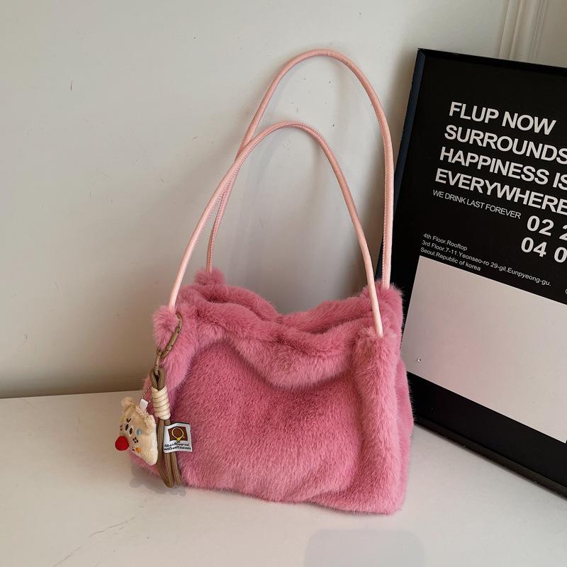 Pleated plush handbag women's 2025 new simple high-value fashionable underarm shoulder bag foreign style small square bag