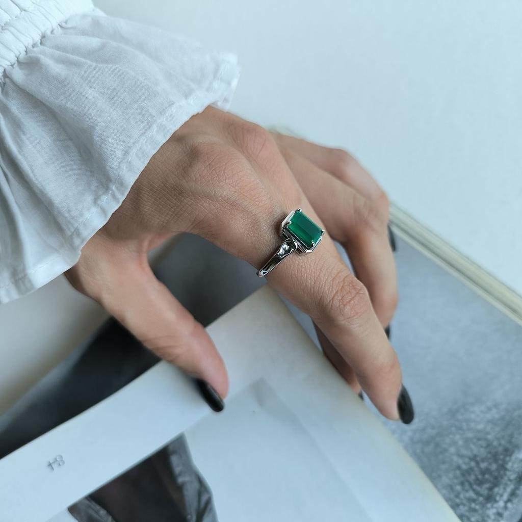 Серебряное кольцо с натуральным агатом 1.85ct, вес изделия 3,09 гр (2189763)